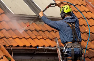 Démoussage et hydrofuge de toiture à Villautou